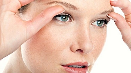 Πώς να απαλλαγείτε γρήγορα από τις ρυτίδες γύρω από τα μάτια. Συνταγές οικιακής φροντίδας δέρματος