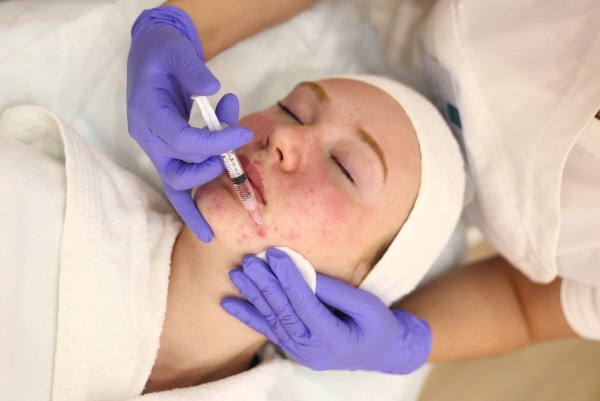 Lipolytische Dermahil in mesotherapie voor het gezicht. Voor en na foto's, prijs, recensies